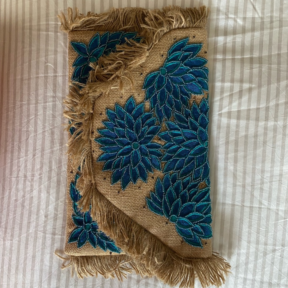 Lulu’s Island Vacation Embroidered Clutch